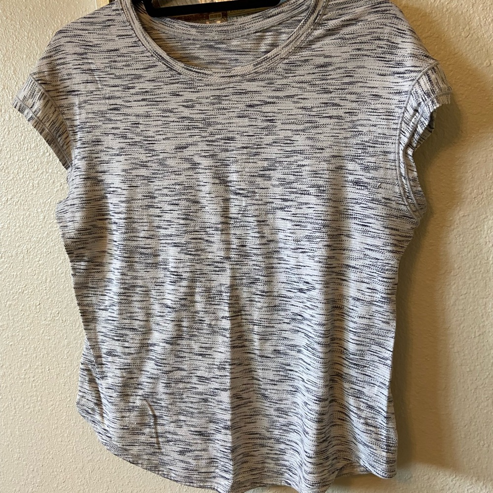 Lululemon Athletica Gray Fitted Cap Sleeve T-Shirt